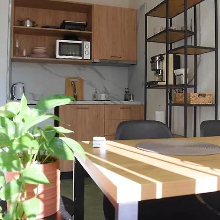 Feels Like - Flh Albania