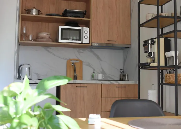 Feels Like - Flh Albania