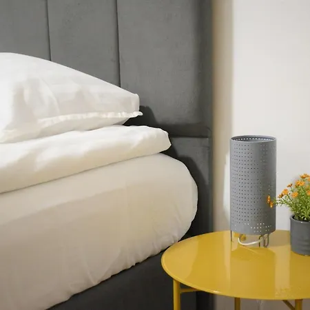 Feels Like - Flh Albania Lejlighed Tirana