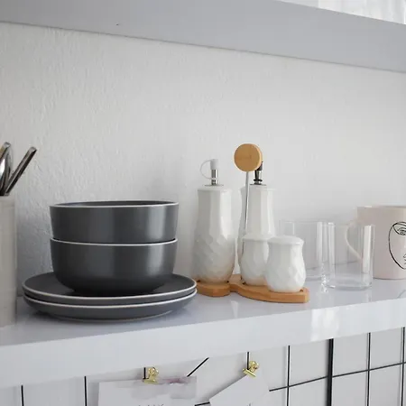 Feels Like - Flh Albania * ティラナ