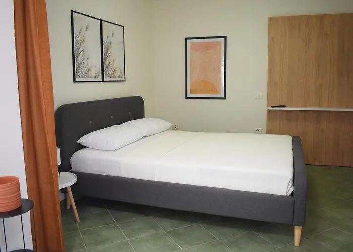 Feels Like - Flh Albania