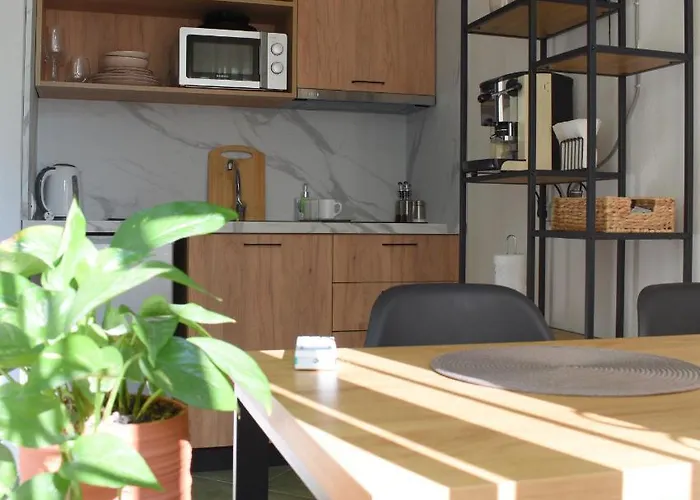 Feels Like - Flh Albania