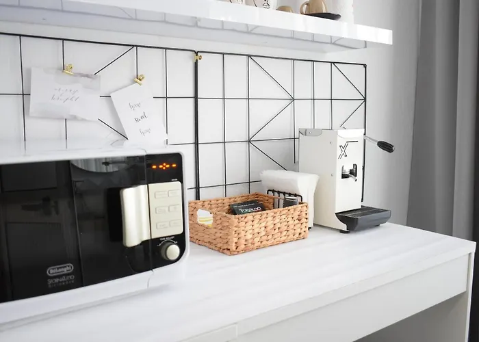 Feels Like - Flh Albania